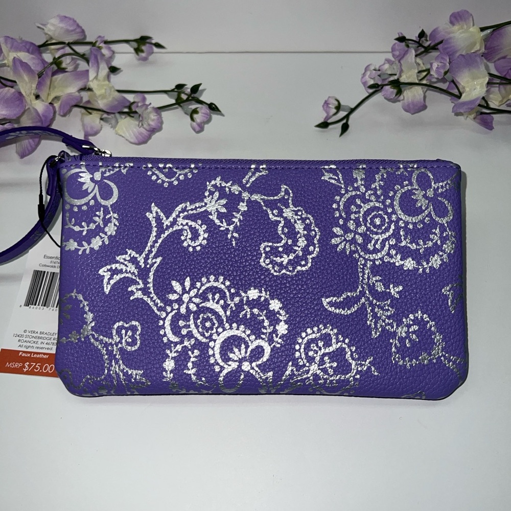 NWT Vera Bradley Faux Leather Wristlet in the Pattern Cotswolds Dahlia Purple